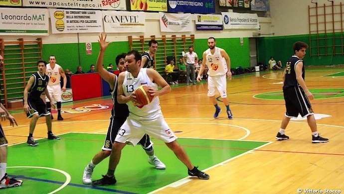 L’Io Master espugna il parquet di Limena e festeggia la salvezza