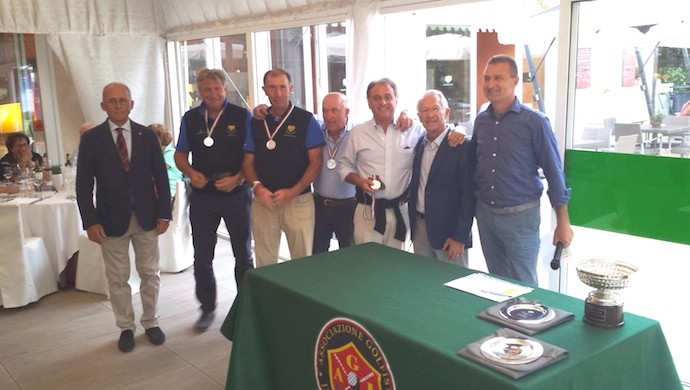 La squadra seniores AGIS di Ca’ Amata prima nel torneo AGIS Nord Est 2016