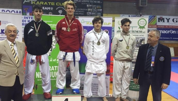 24 medaglie per il Germinal Karate Castelfanco alla AT Cup di Dueville